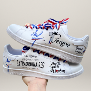 Lire la suite à propos de l’article Juillet : la saison parfaite pour lancer ses projets de sneakers personnalisées