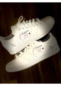 Lire la suite à propos de l’article Sneakers personnalisées avec logo : pourquoi elles sont devenues incontournables pour les grandes entreprises ?